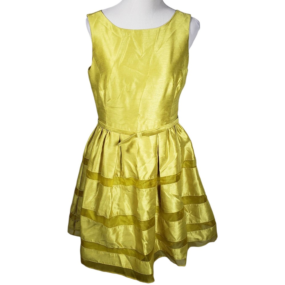 Taylor Women's size 10 Sleeveless Green Polyester Silk Knee Length Dress